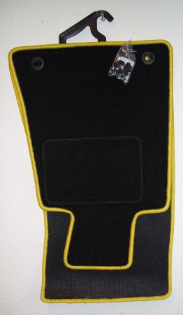 Floor mats 4 pcs. black/yellow outline fit for BMW 7er E32