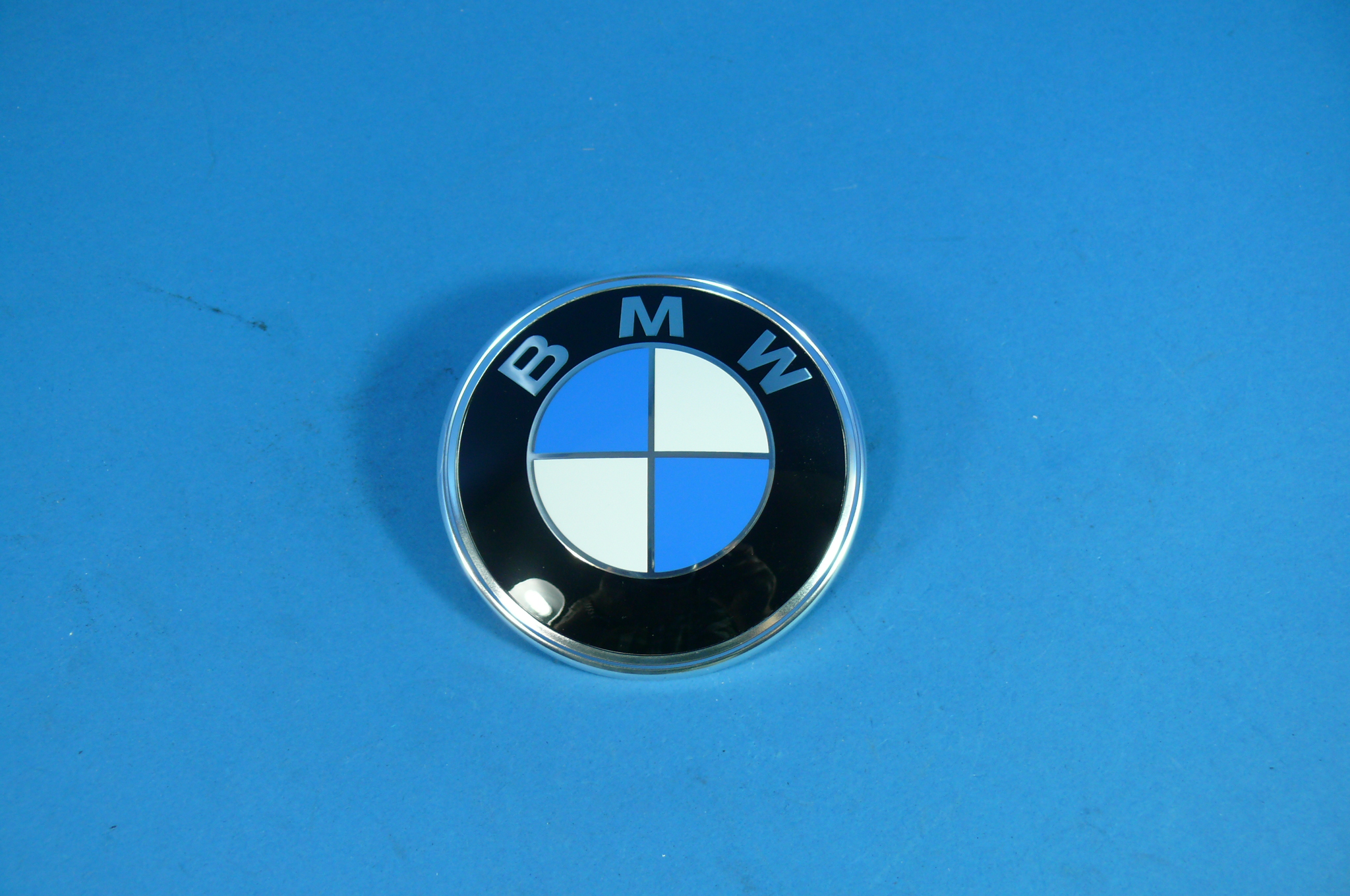 FMW Tuning & Autoteile - BMW-Emblem Kofferraum/Heckklappe BMW E30/E28/Z3  M-Roadster (51141872969) 