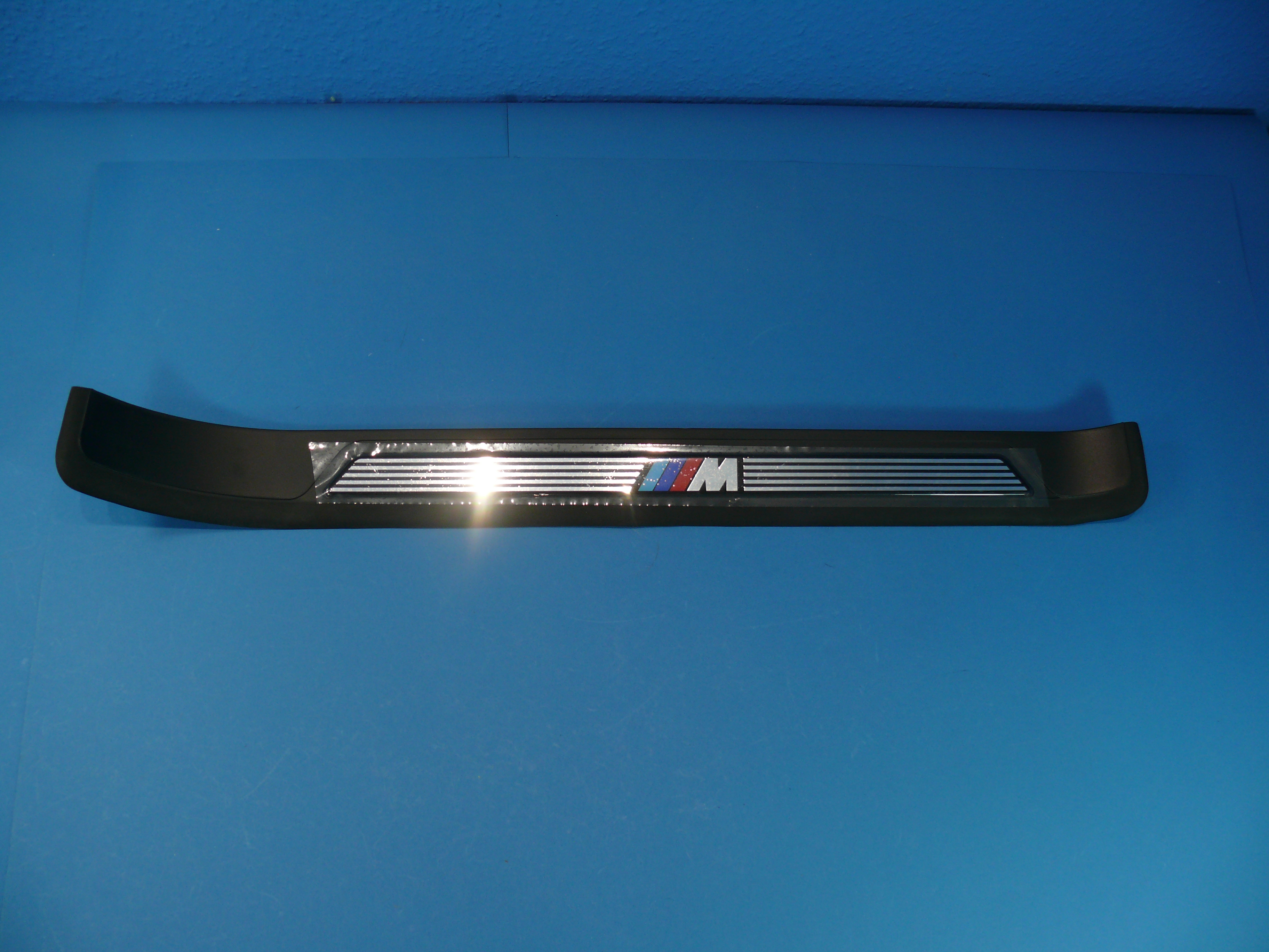 FMW Tuning & Autoteile - M-Einstiegsleiste vorne rechts BMW 5er E39  Limousine/Touring (51472695662,51472466364) 