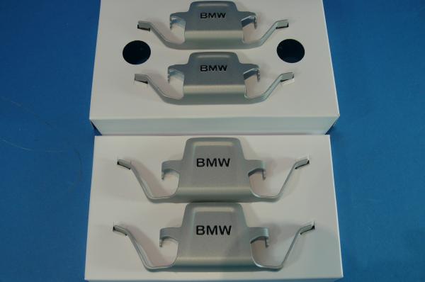 BMW Design Haltefedern (4er Set) BMW 1er F20 F21 2er F22 F23 3er F30 F31 F34 4er F32 F33 F36