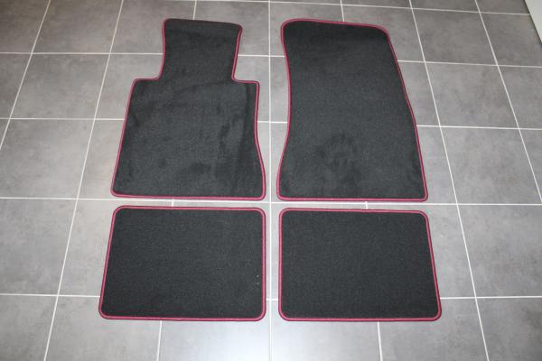 Floor mats 4 pcs. black/darkred outline fit for Mercedes W126 SEC