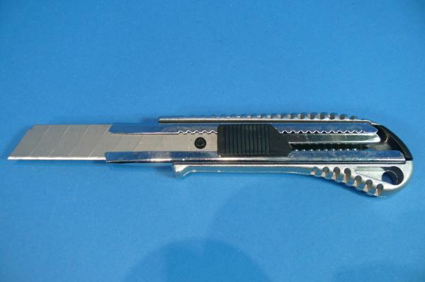 Umzug Profi Cuttermesser Stärke: 0,5mm Höhe:18mm (Aludruckguss)